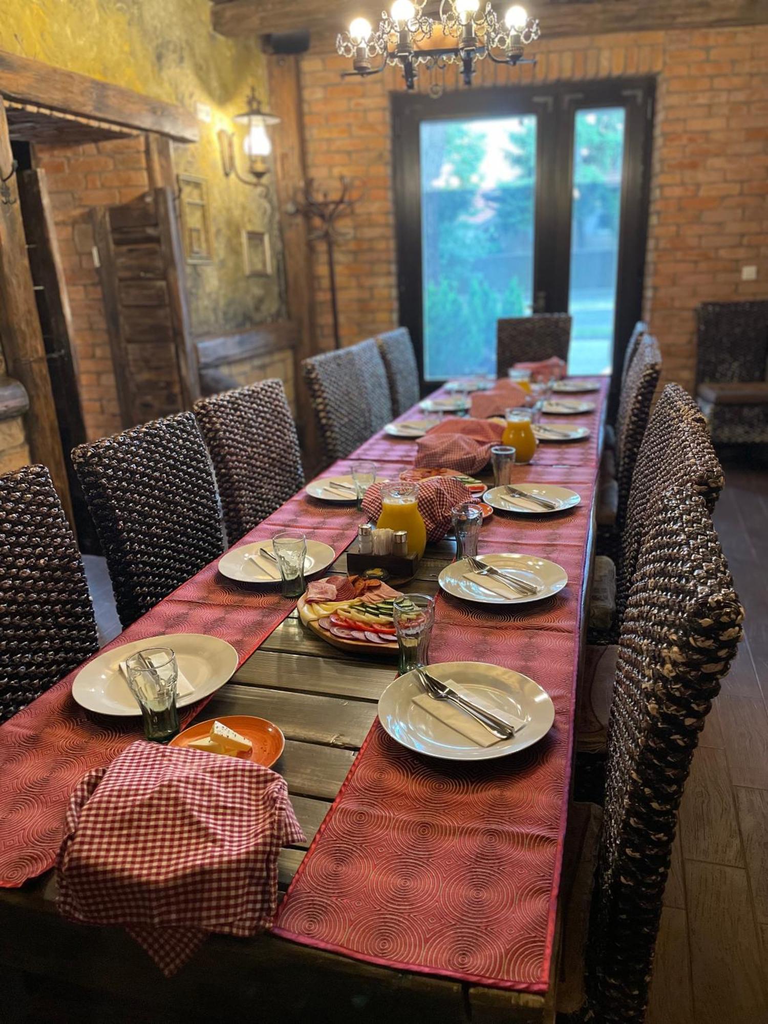 Bacchus Pub Es Panzio Bed & Breakfast Dunaharaszti Exterior photo