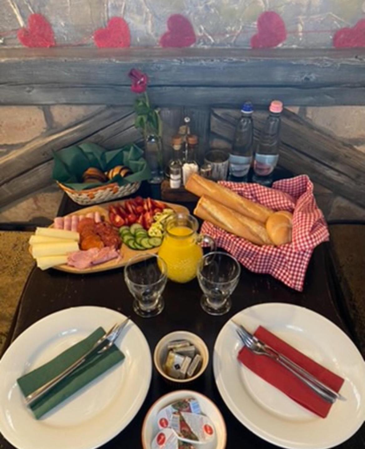 Bacchus Pub Es Panzio Bed & Breakfast Dunaharaszti Exterior photo